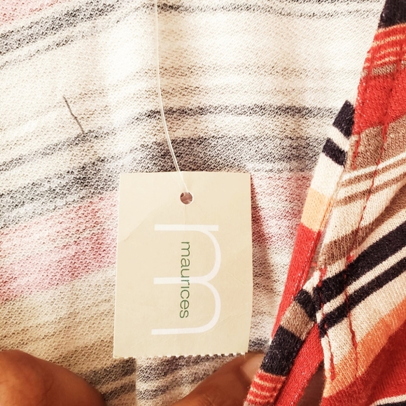 24/7 Maurices Multicolored Striped Sleeveless V-Neck Blouse Size XS NWT - Picture 7 of 9